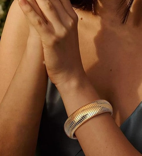 Brazalete dorado flexible