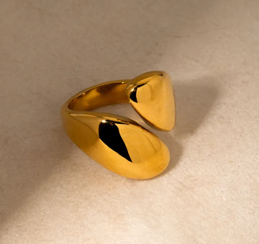 Anillo asimétrico dorado